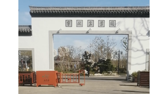 机器人花箱护栏智能养护，让您省钱省心又省力