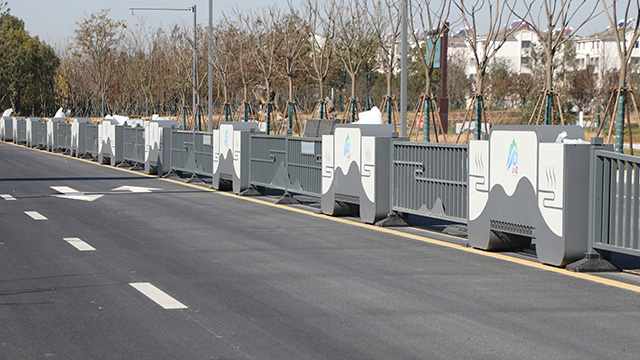 山水轻勾花箱护栏