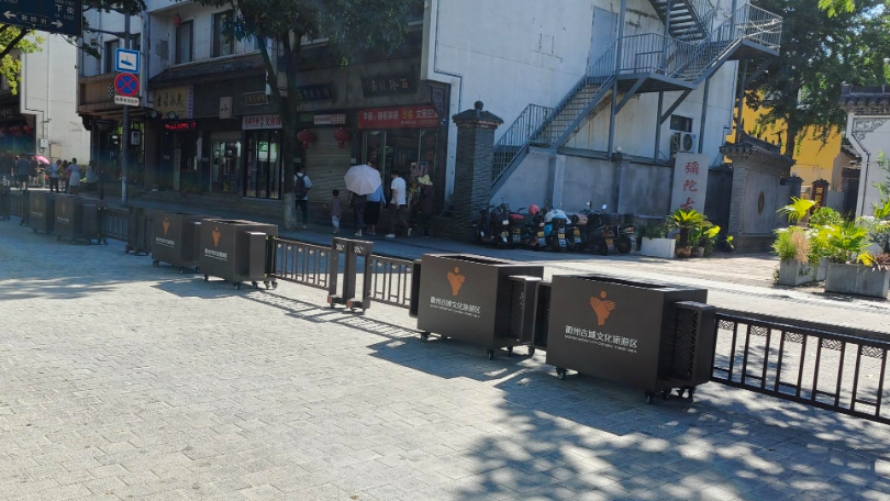 为什么越来越多城市选择组合式花箱护栏？